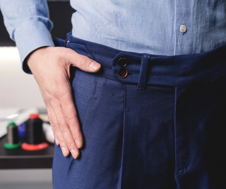 What Color Shirt Goes with Navy Blue Pants? The Refined