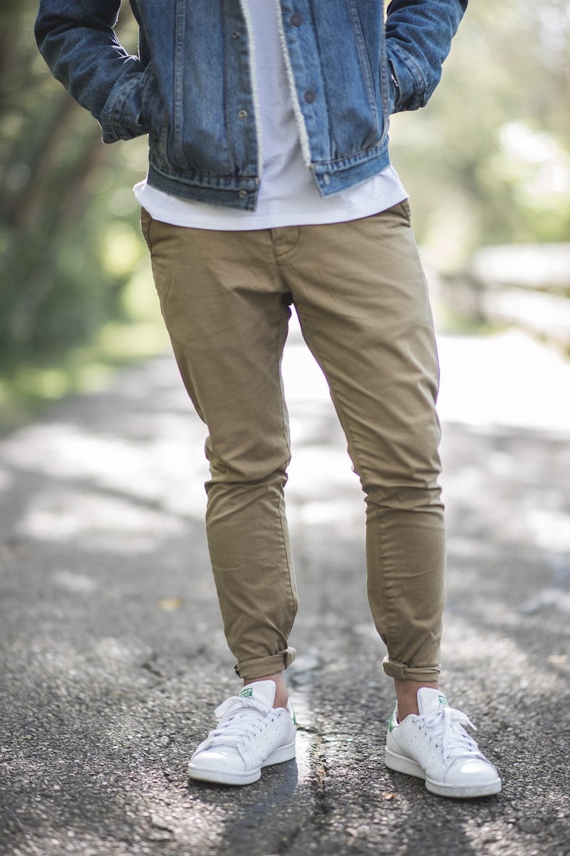 What Color Shoes to Wear with Khaki Pants? - The Refined