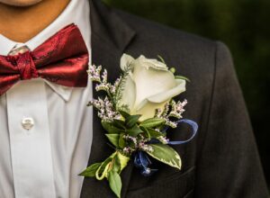 How to Wear a Boutonniere