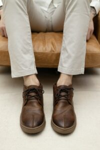 what color shoes to wear with khaki pants